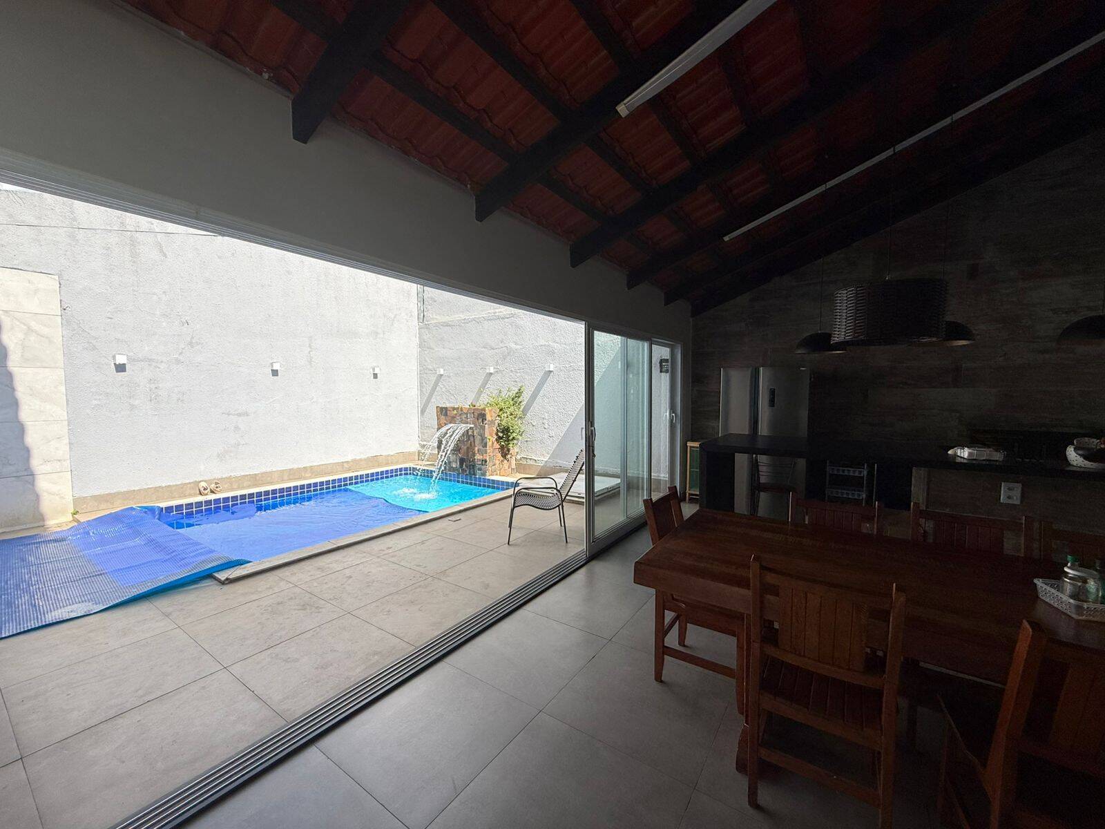 Casa, 3 quartos, 250 m² - Foto 13