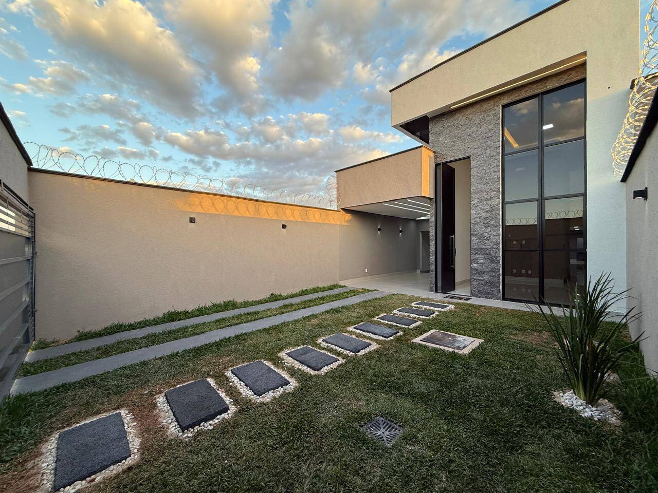 Casa, 3 quartos, 262 m² - Foto 2