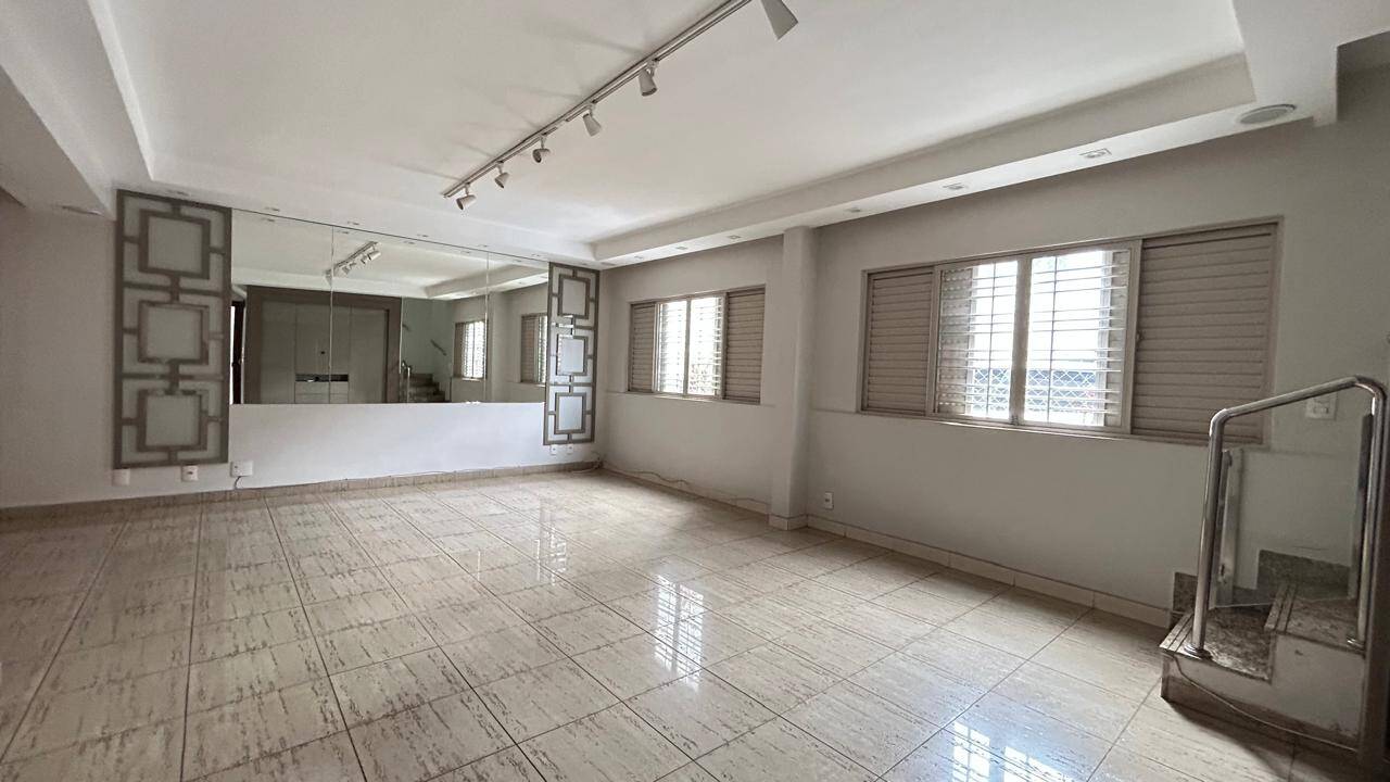 Casa, 3 quartos, 169 m² - Foto 1