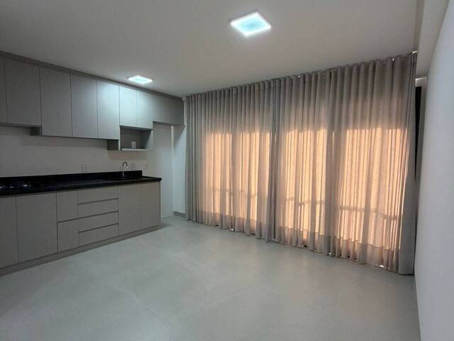 Apartamento para Venda em Goiânia - 4