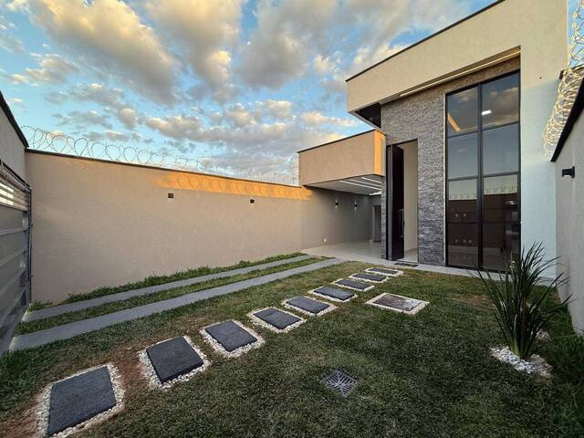 Casa para Venda em Aparecida de Goiânia - 2