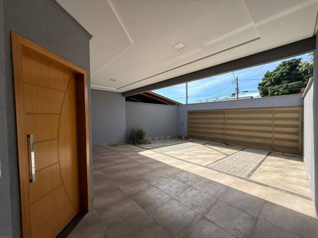 Casa para Venda em Goiânia - 3