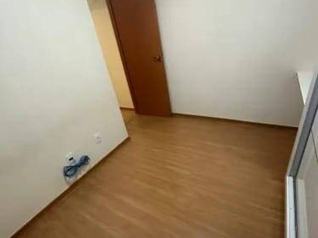 #5000 - Apartamento para Venda em Goiânia - GO