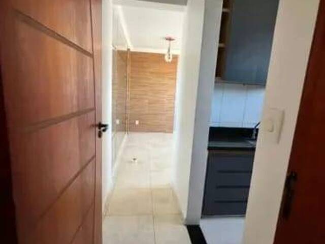 Apartamento para Venda em Goiânia - 3