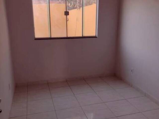 Casa para Venda em Aparecida de Goiânia - 3