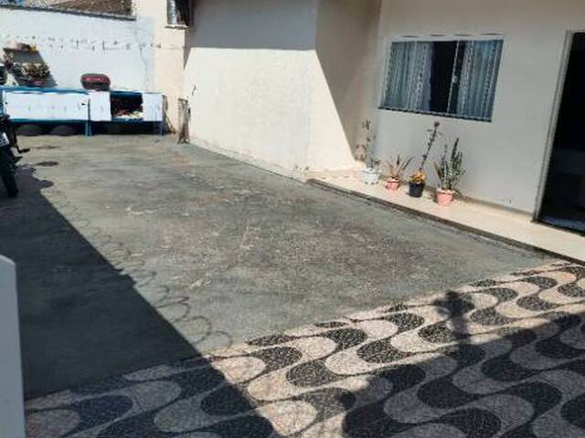Casa para Venda em Aparecida de Goiânia - 2