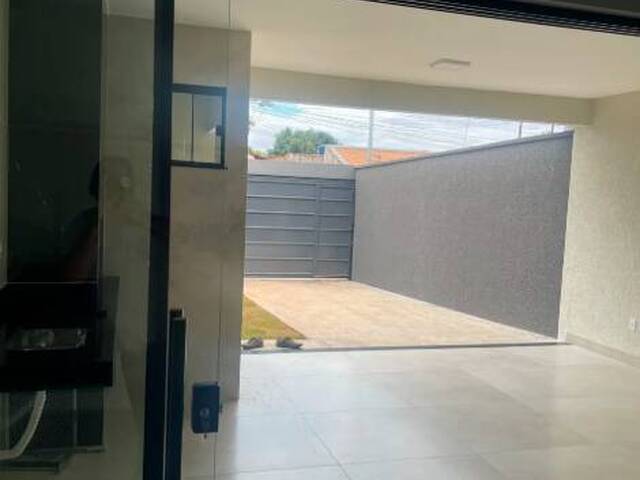 Casa para Venda em Aparecida de Goiânia - 2