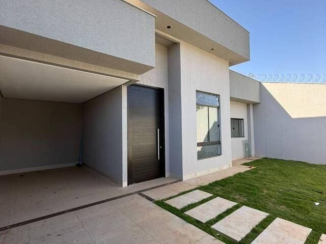 #5046 - Casa para Venda em Aparecida de Goiânia - GO